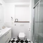 Bed and breakfast Trybunalska 4*