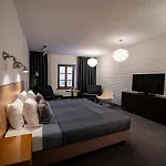 Bed and breakfast Trybunalska 4*
