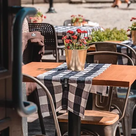 Trybunalska Frühstückspension 4*