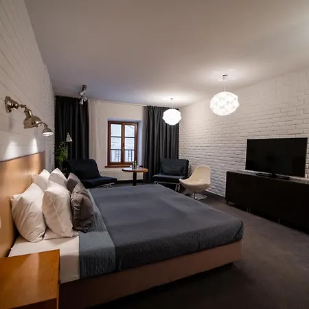 Bed & Breakfast Trybunalska 4*